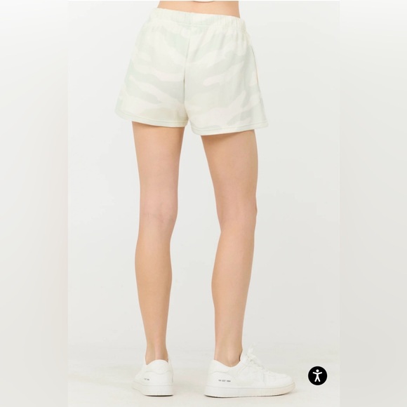 Vintage Havana Spring Camo Printed Cloud Fleece Shorts | Size M - Picture 5 of 10